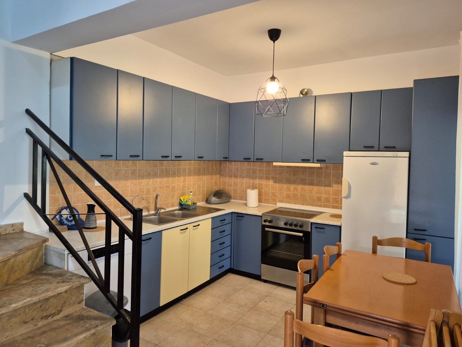 Property thumbnail 2